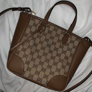 Gucci hand bag/shoulder bag *REAL*